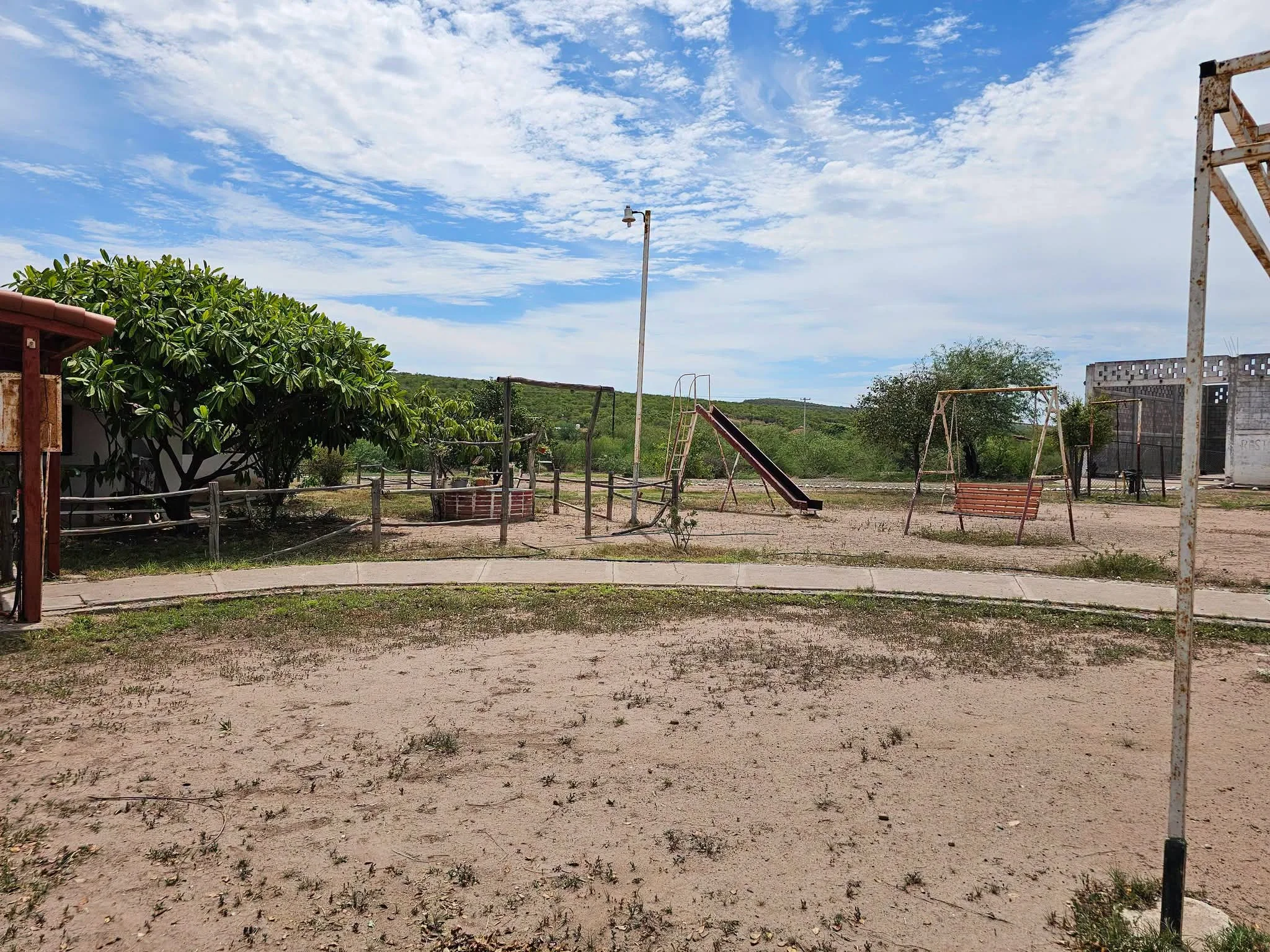 Rancho Esperanza-Hornos