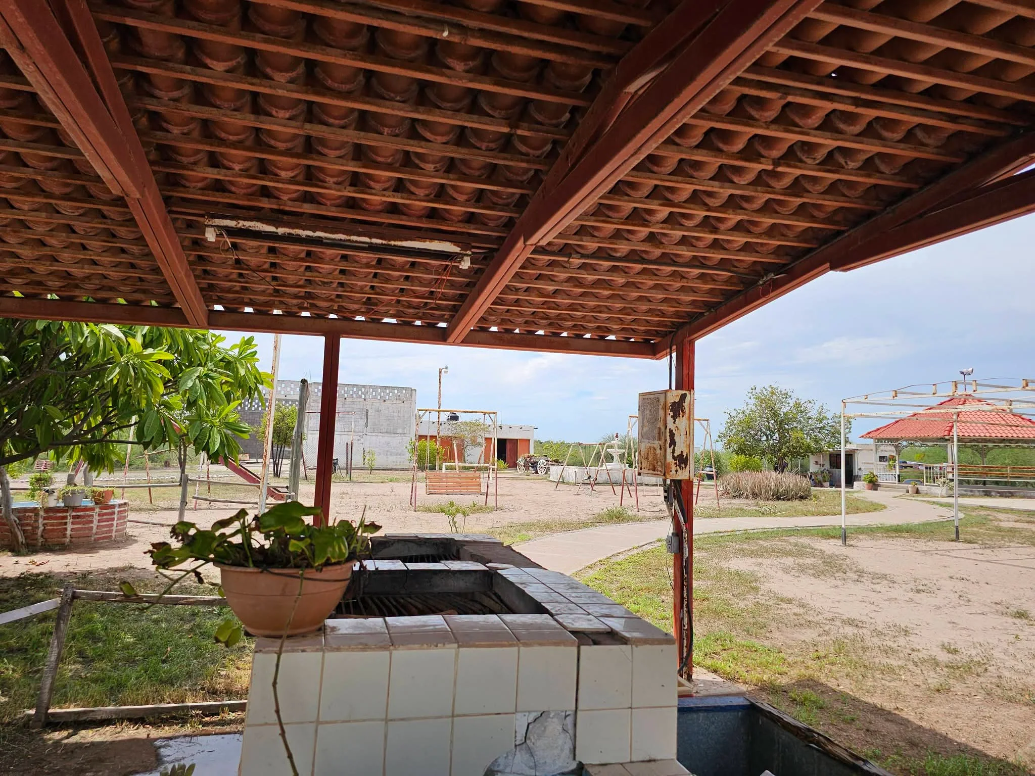 Rancho Esperanza-Hornos